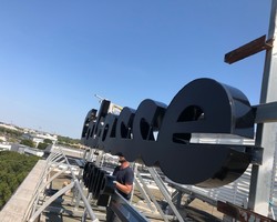 Enseigne lumineuse - Décor 34 - Montpellier 